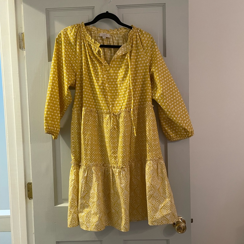 Euc yellow patterned Ann Taylor Loft dress size small